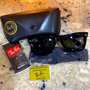 Ray-Ban Wayfarer Black Lenses
